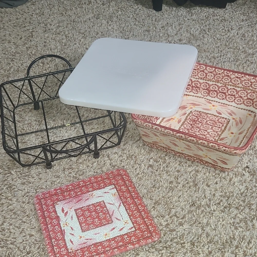 Temptations Red and White 1.5 Quart Ovenware Set